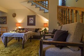 Kyveli Cottage