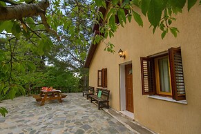 Persephone Cottage - Enhance Your Senses
