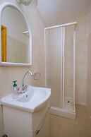 Persephone Cottage - Enhance Your Senses