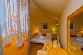 Persephone Cottage - Enhance Your Senses