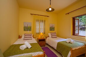 Persephone Cottage - Enhance Your Senses