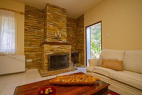 Persephone Cottage - Enhance Your Senses