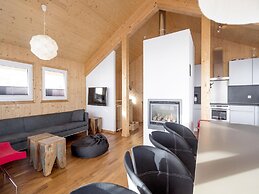 Lovely Chalet in Turracherhöhe with Sauna & Indoor Hot Tub