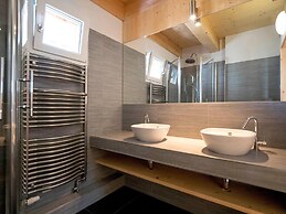 Lovely Chalet in Turracherhöhe with Sauna & Indoor Hot Tub