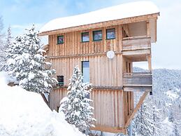 Lovely Chalet in Turracherhöhe with Sauna & Indoor Hot Tub