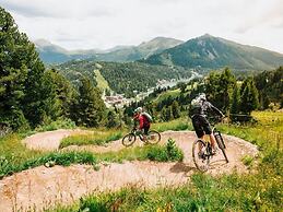 Lovely Chalet in Turracherhöhe with Sauna & Indoor Hot Tub