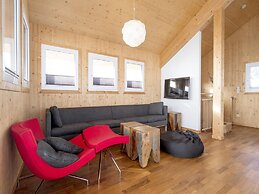 Lovely Chalet in Turracherhöhe with Sauna & Indoor Hot Tub