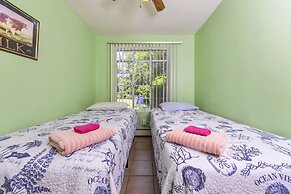 Charming Waterfront 3 Bedroom Cabin by RedAwning