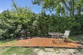 Charming Waterfront 3 Bedroom Cabin by RedAwning