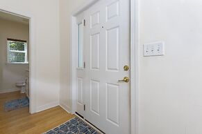 Harbor Delight On The Bay - Private Sandy Beach! 4 Bedroom Home by Red