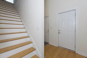 Harbor Delight On The Bay - Private Sandy Beach! 4 Bedroom Home by Red