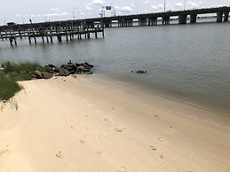 Harbor Delight On The Bay - Private Sandy Beach! 4 Bedroom Home by Red