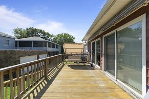 Harbor Delight On The Bay - Private Sandy Beach! 4 Bedroom Home by Red