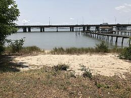 Harbor Delight On The Bay - Private Sandy Beach! 4 Bedroom Home by Red