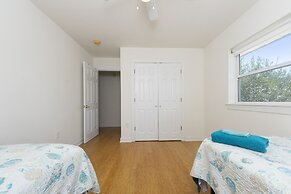 Harbor Delight On The Bay - Private Sandy Beach! 4 Bedroom Home by Red