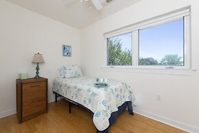 Harbor Delight On The Bay - Private Sandy Beach! 4 Bedroom Home by Red