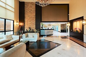 42 Grand Residence