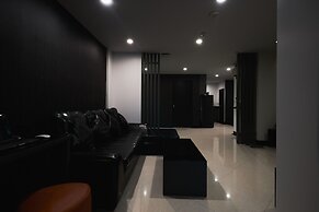 42 Grand Residence