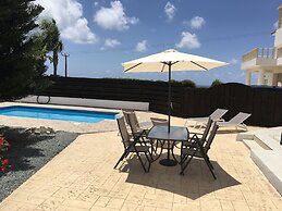 3 Bed Villa 10 Minutes Drive From Beautiful Beach