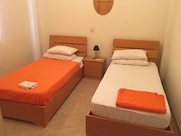 3 Bed Villa 10 Minutes Drive From Beautiful Beach