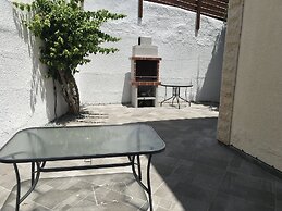 3 Bed Villa 10 Minutes Drive From Beautiful Beach