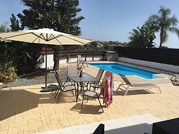 3 Bed Villa 10 Minutes Drive From Beautiful Beach