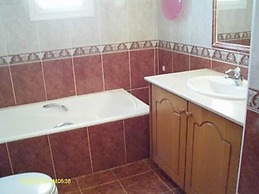 3 Bed Villa 10 Minutes Drive From Beautiful Beach