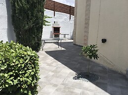 3 Bed Villa 10 Minutes Drive From Beautiful Beach