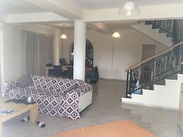 3 Bed Villa 10 Minutes Drive From Beautiful Beach