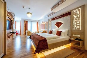 Schlosshotel Lacknerhof
