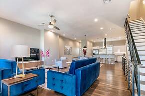 4BR Townhouse in Bienville Villas