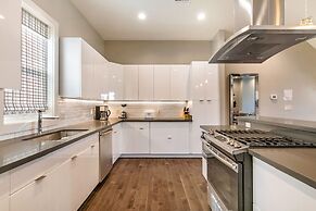 4BR Townhouse in Bienville Villas