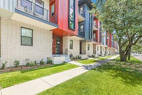 4BR Modern Townhouse in Mid City