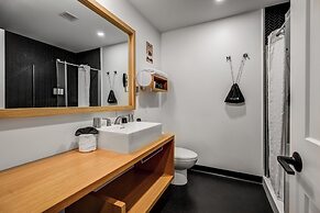 Raven Inn Whitehorse