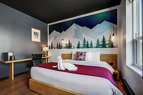 Raven Inn Whitehorse