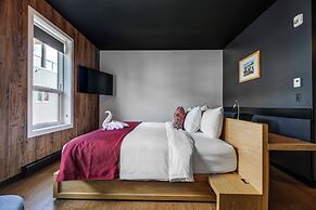 Raven Inn Whitehorse
