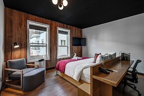Raven Inn Whitehorse