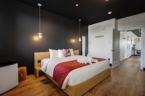 Raven Inn Whitehorse