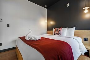 Raven Inn Whitehorse