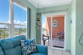 Charming 1 Bedroom, 3 Minute Walk To The Beach Condo by RedAwning
