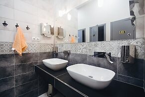 SupeRGood Hostel