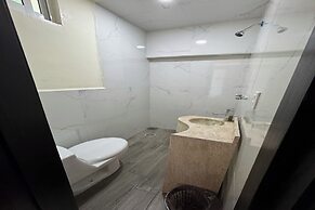 OYO Hotel Familiar Tollan