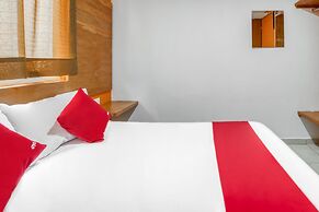 OYO Hotel Familiar Tollan