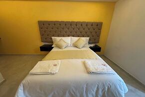 OYO Hotel Familiar Tollan