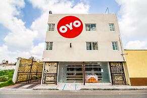 OYO Hotel Familiar Tollan