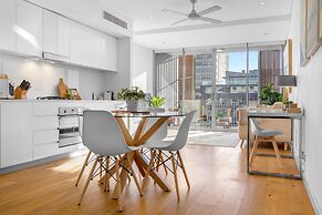 Waterloo St Apartments by Urban Rest