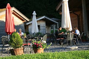 Hüttenhotel Husky Lodge