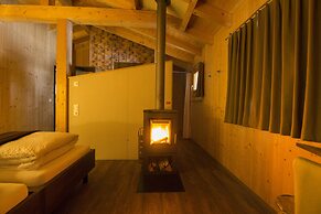 Hüttenhotel Husky Lodge
