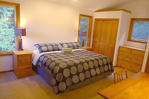 07MF - Lake Front - Hot Tub - BBQ - Sleeps 8