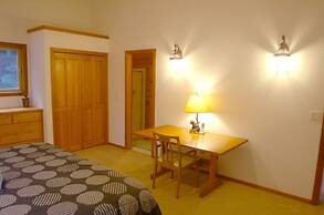 07MF - Lake Front - Hot Tub - BBQ - Sleeps 8